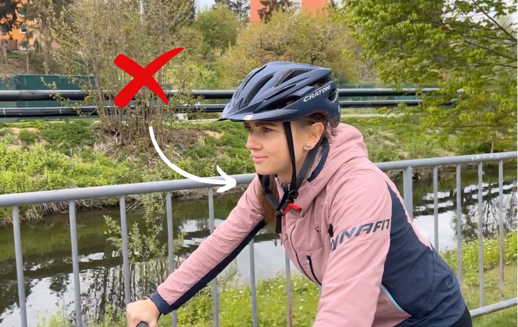 Cyklistická přilba může dítěti zachránit život. Pokud je správně vybraná a nasazená.
