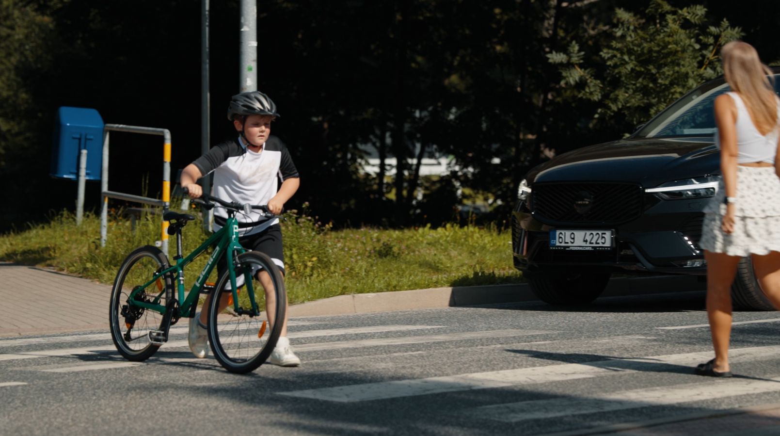 Návrat do škol na kole: přilba chybí téměř polovině zraněných dětí